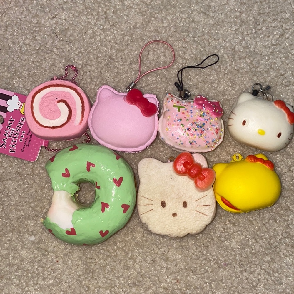 hello kitty squishes